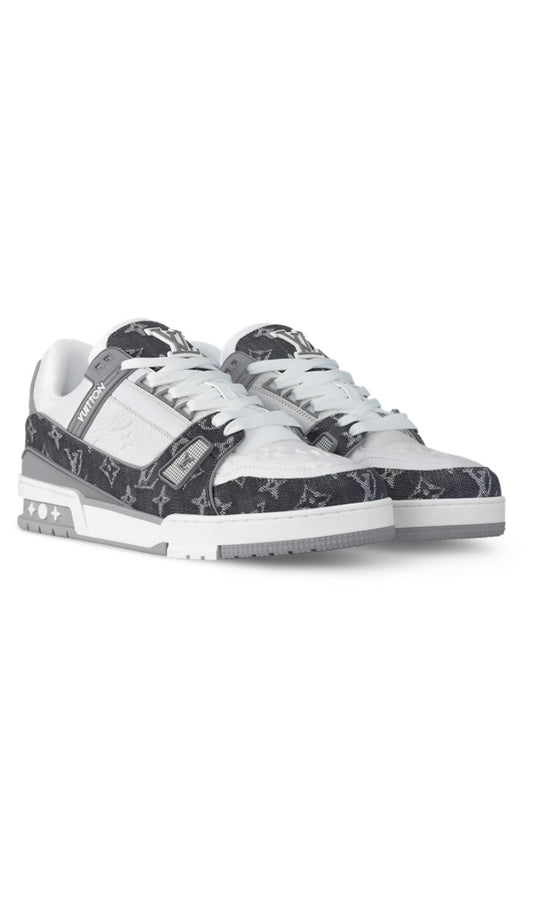 Louis Vuitton Trainer - White Grey